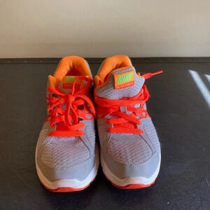Nike Relentless 2 Athletics Running Women’s Sneaker Gray and Orange, Size 8.5